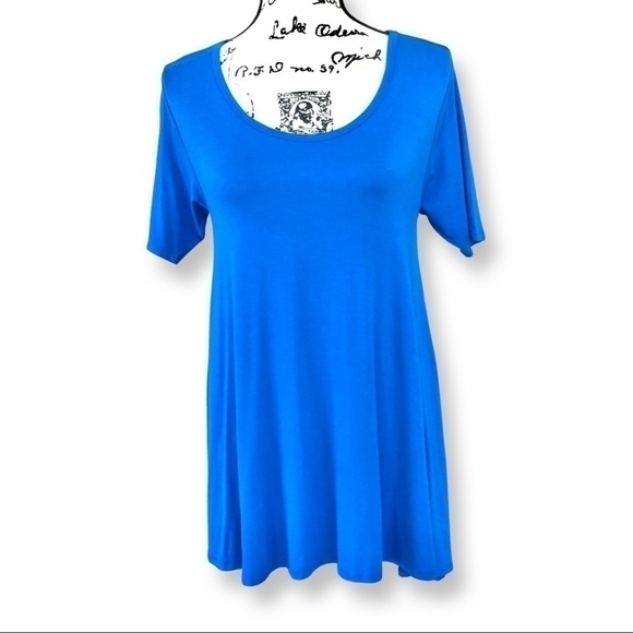LuLaRoe Perfect T T-Shirt Sky Blue Color Side Slits - Picture 1 of 7